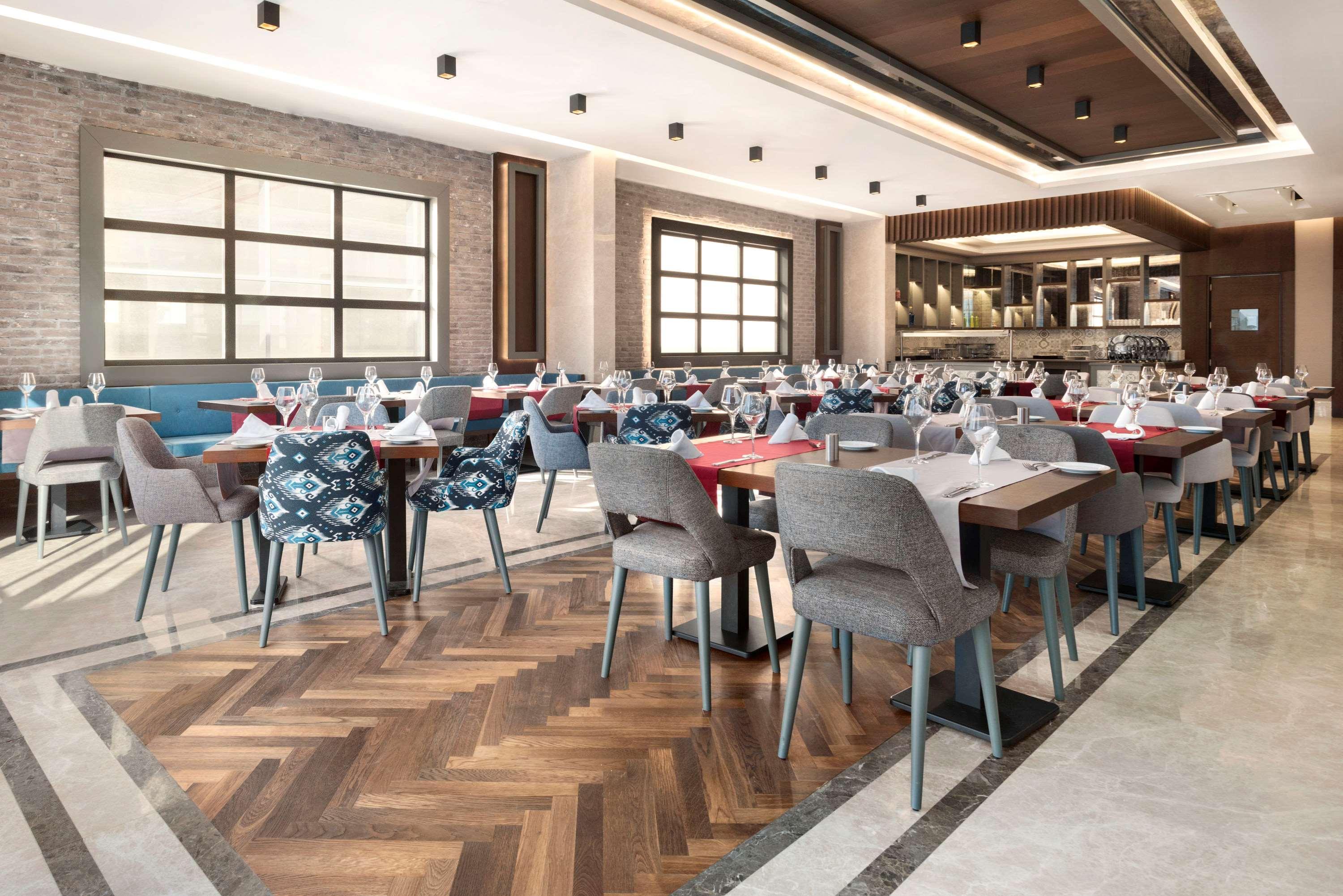 Hotel Ramada By Wyndham Nilufer Bursa Zewnętrze zdjęcie