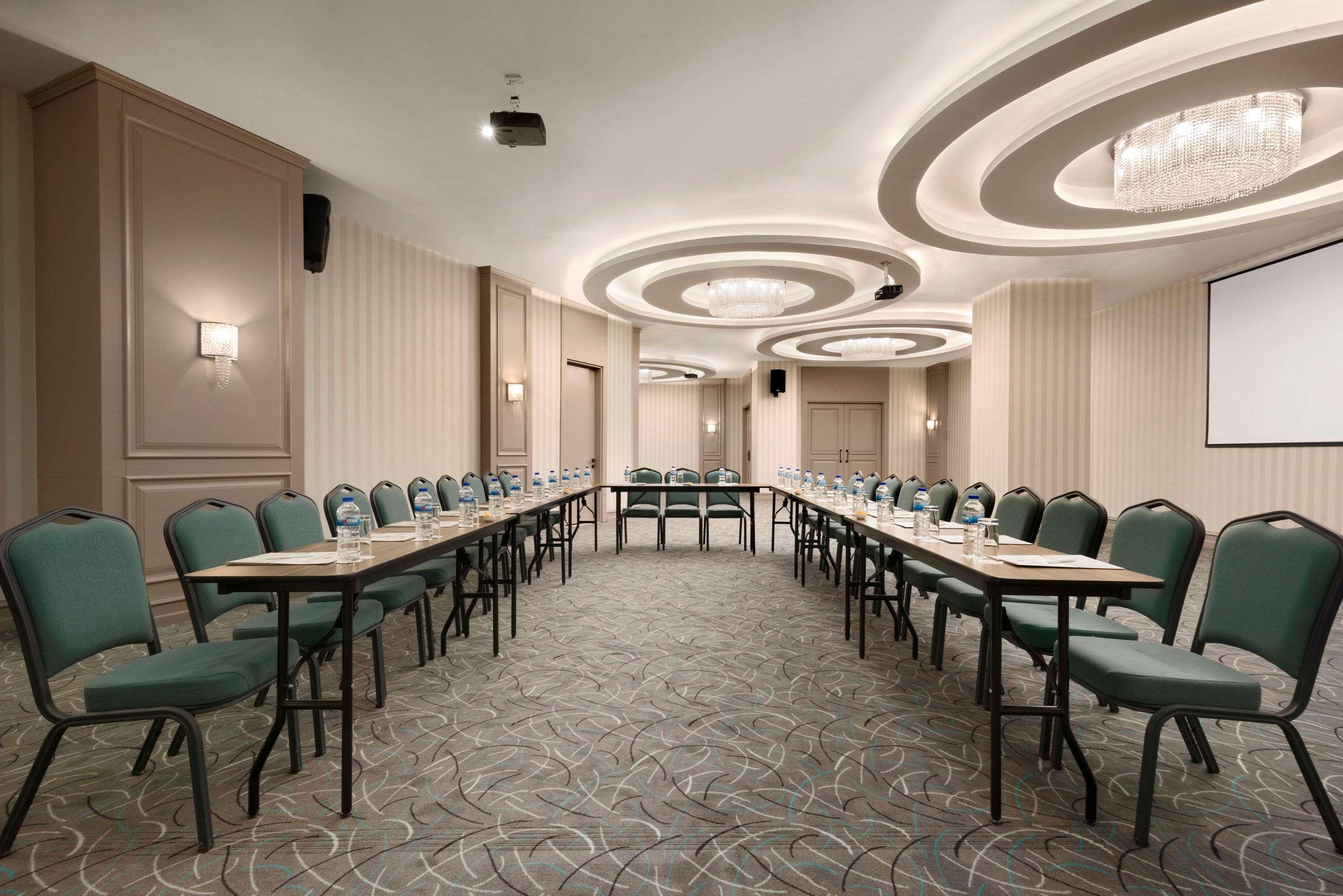Hotel Ramada By Wyndham Nilufer Bursa Zewnętrze zdjęcie